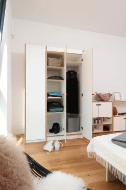 Tojo Steh Schrank 01