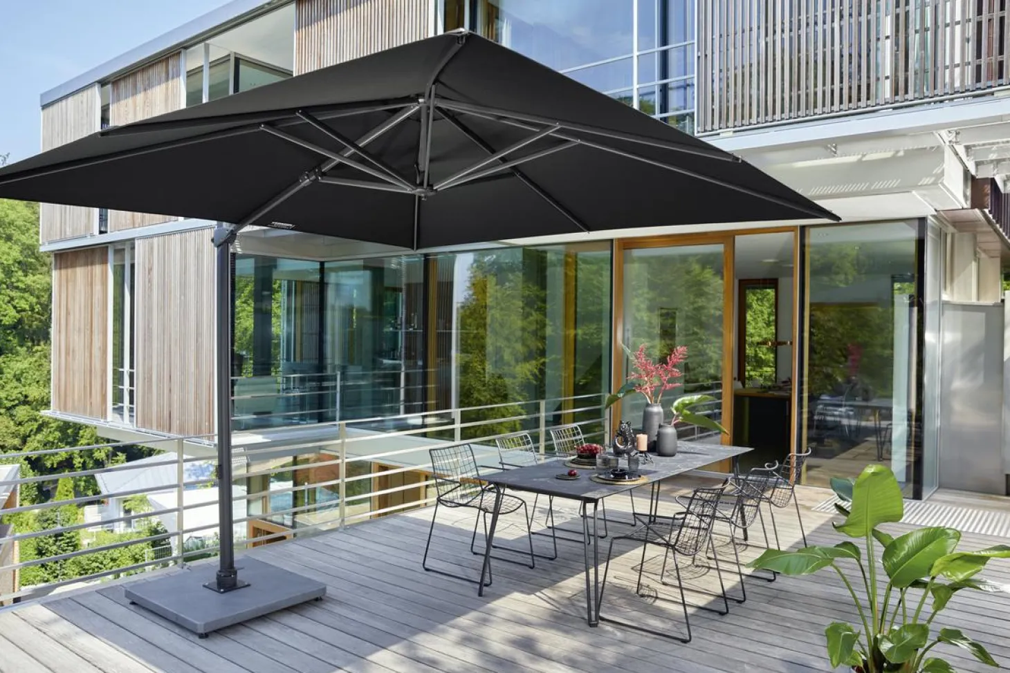 Weishäupl Freiarmschirm Acryltuch 300 x 300 cm mit Kurbelmechanismus Graphit/Schwarz