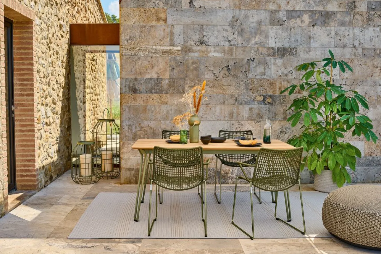 Weishäupl Laterne aus Aluminium mit Glaseinsatz Weiß 43x77 cm