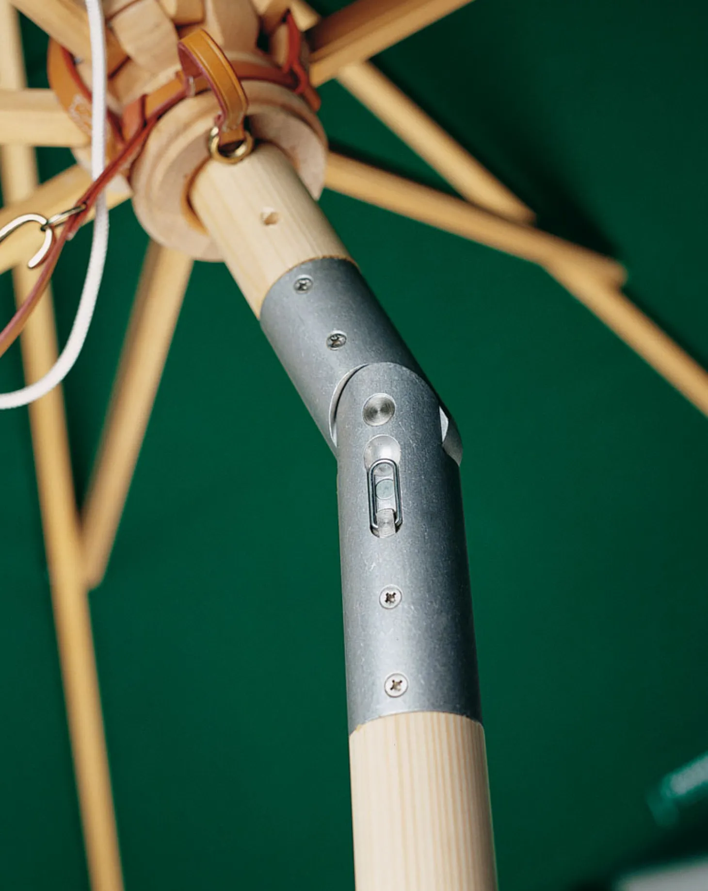 Weishäupl Schirm Klassiker Breeze Ø350 cm Marine/Taubenblau/Wasserblau mit Flaschenzug, Ohne Knickmechanismus