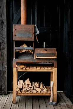 Weltevree Outdooroven XL aus Cortenstahl