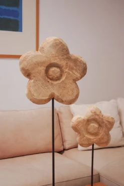 WMG Holzblume auf Metallfuß, Höhe 130 cm